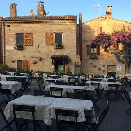 Antiche Mura Di Lapedona