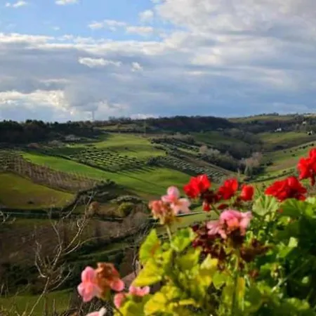 Antiche Mura Di Lapedona