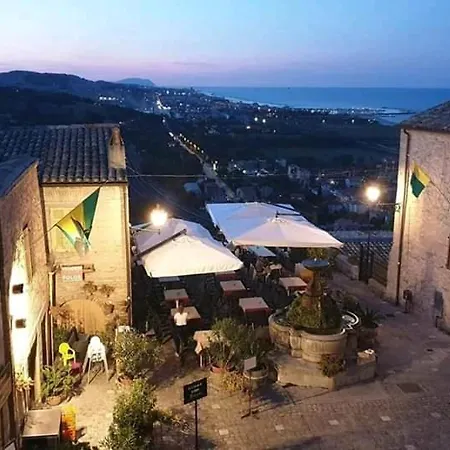 Antiche Mura Di *