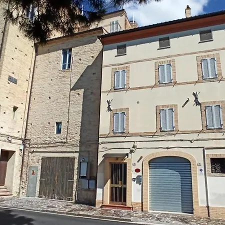 Antiche Mura Di *